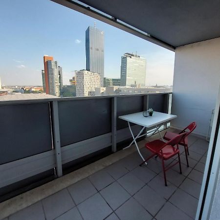 Tower Apartment With Private Terrace Next To Uno فيينا المظهر الخارجي الصورة