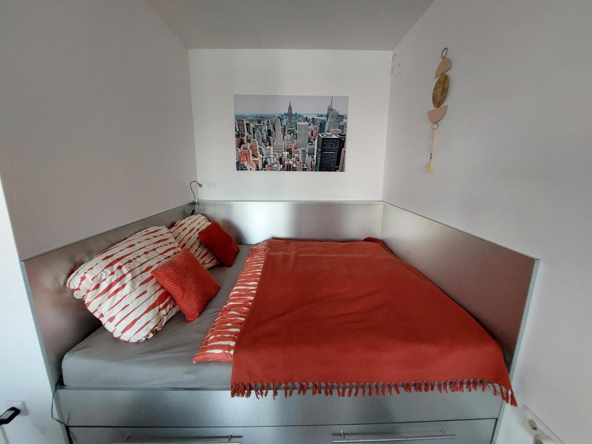 Tower Apartment With Private Terrace Next To Uno فيينا المظهر الخارجي الصورة