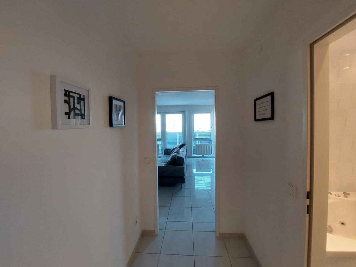 Tower Apartment With Private Terrace Next To Uno فيينا المظهر الخارجي الصورة